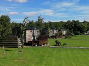 Peak View Shepherd Huts Image