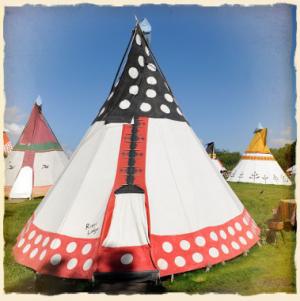 4 Winds Lakeland Tipis Image