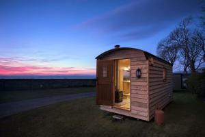 Hendre Shepherds Hut Image