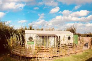 Lee Wick Farm Cottages and Glamping Image