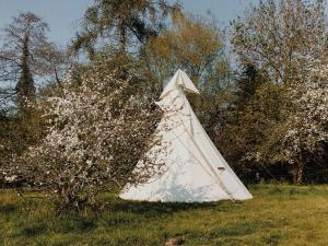 White House Glamping Image