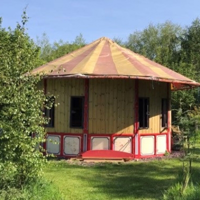 Escape form Lockdown at this easy to isolate Glamping woodland